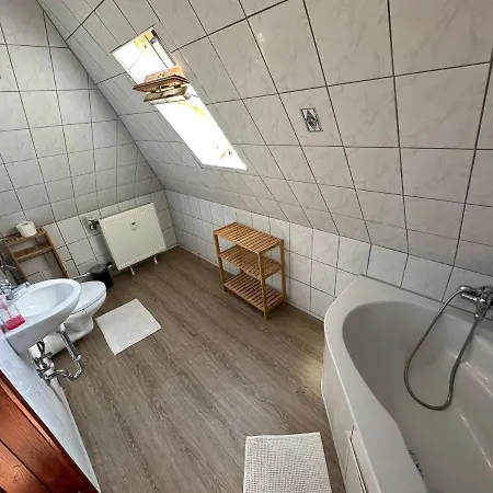 Schoene Grosse Maisonettenwohnung In